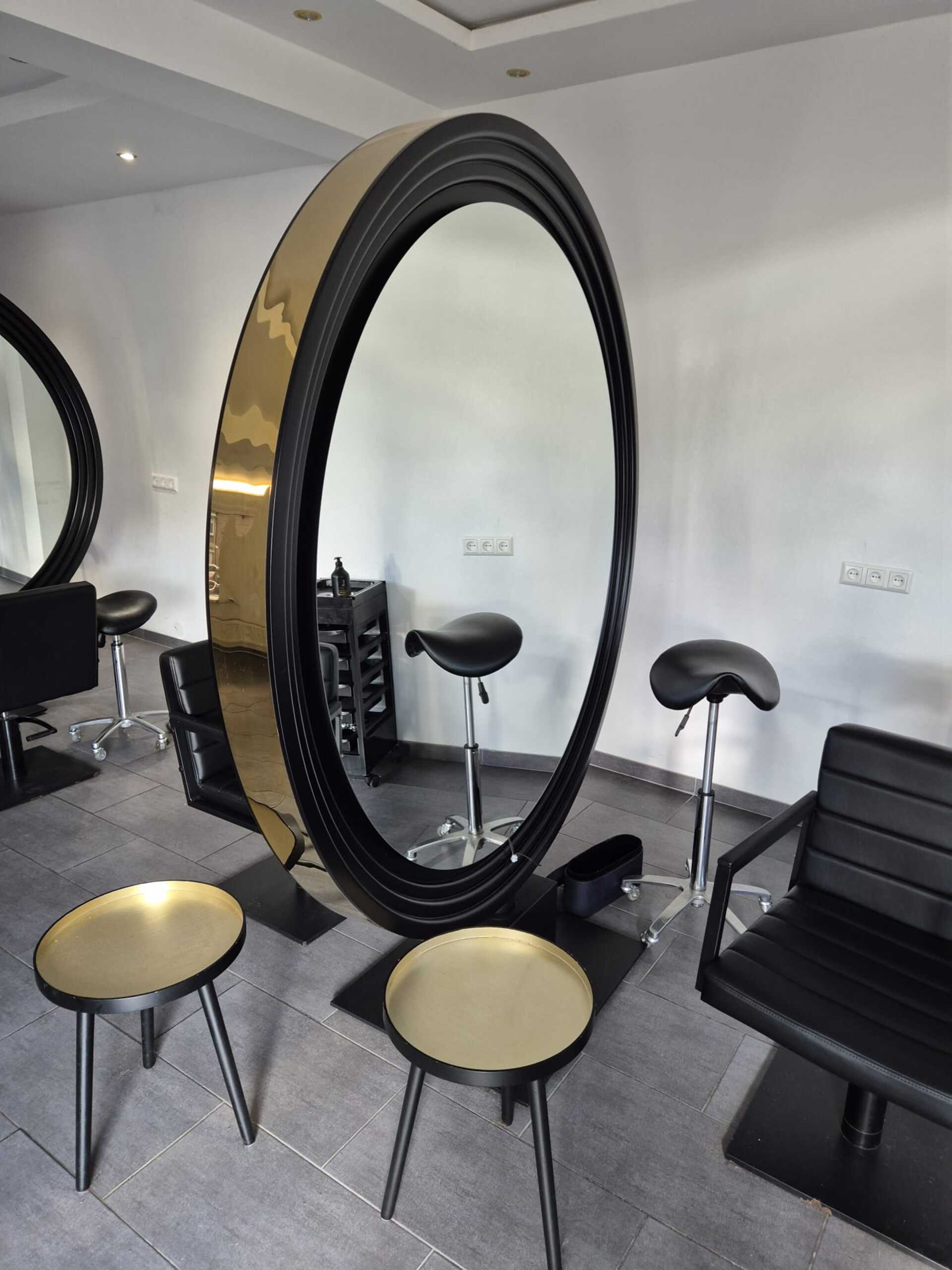 Kaptafel eiland Alpeda, Round, zwart/goud